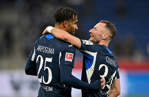 Hug, cheer, Kevin Akpoguma TSG 1899 Hoffenheim (25) Vladimir Coufal TSG 1899 Hoffenheim (34)