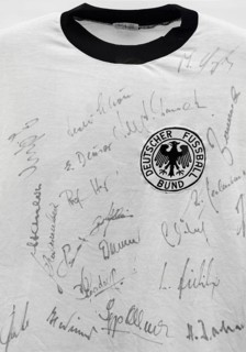 Original shirt, German Football Association with signatures after winning the World Cup in 1974 in