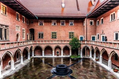 Arcade courtyard with fountain, Collegium Maius oldest building of the Jagellonian University,