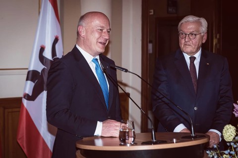 Kai Wegner, Governing Mayor of Berlin, gives a speech in front of a dinner in honor of the honorary