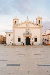 Church of Santa Maria ou da Misericordia at dusk, Praca Infante Dom Henrique, Lagos, Algarve,