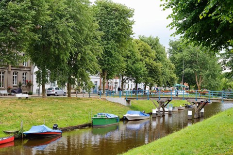 Canal with boats, 'Little Amsterdam of the North' Friedrichstadt, North Frisia, Schleswig-Holstein,