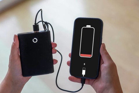 Power banks for charging mobile phones, small, portable, for everyday use and emergency