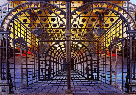 Baroque grid, the iron grid in front of the West Choir is considered the oldest perspective grid in