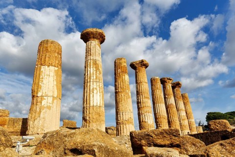 Eight pillars, Temple of Heracles, ruins in the Valley of the Temples, restoration, Cumulus,