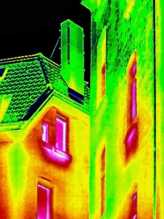 Thermal image or thermography, symbolic photo, interpolated. The photo shows areas of heat loss in