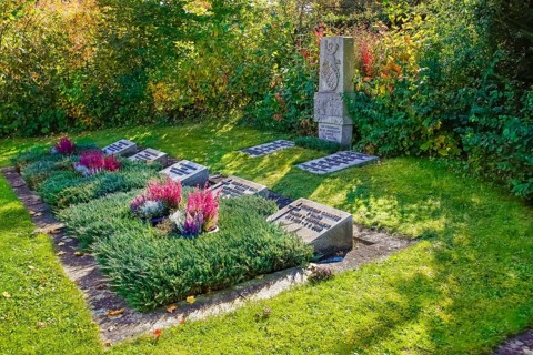 Tombstone of the ducal family, graves, memorial, in the back memorial stone in memory of the ducal
