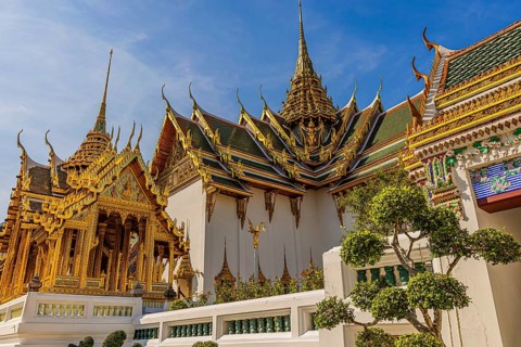 The Grand Royal Palace, Dusit Maha Prasad Throne Hall with overlapping roofs and curved chofas,