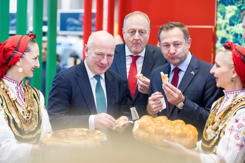 Kai Wegner (Governing Mayor of Berlin), Joachim Rukwied (President of the German Farmers'