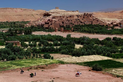 Wide panoramic view of Ait Benhaddou and green landscape, Ait Benhaddou, Ouarzazate, Morocco