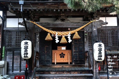 Traditionally decorated shrine in Nishi Chaya tea house district, Kanazawa, Kanazawa, Japan