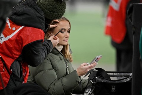 SKY presenter reporter Nele Ocik formerly Schenker with smartphone cell phone, gets makeup