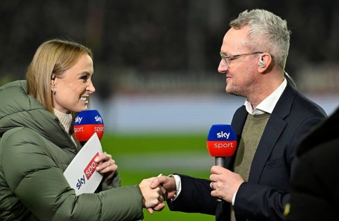 SKY presenter reporter Nele Ocik formerly Schenker interviewed microphone micro logo with CEO