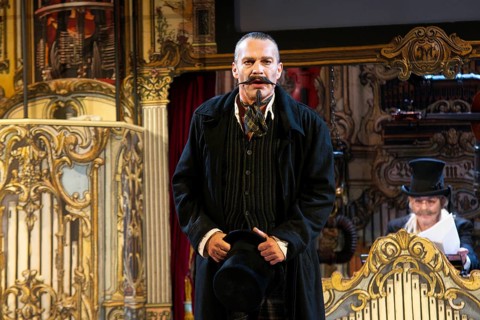 Pierre Besson, Wilhelm bush: Sauerkohl & Misetaten, photo sample on 14.01.2026 in the comedy Am