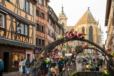 Christmassy decorated half-timbered houses, Old Town, Colmar, Haut-Rhin Department, Alsace, France