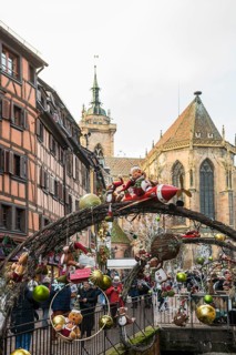 Christmassy decorated half-timbered houses, Old Town, Colmar, Haut-Rhin Department, Alsace, France