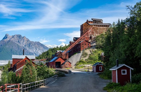 Kennicott Red Buildings, Kennicott Concentration Mill to extract copper from quarried rock,