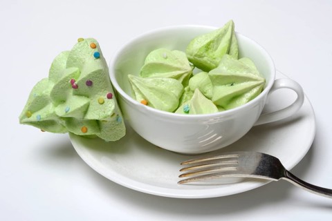 Meringue, meringue in coffee cup