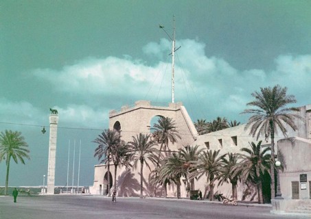 Capitoline wolf monument, Green Square or Martyrs Square, Assai al-Hamra or Red Castle, Tripoli,