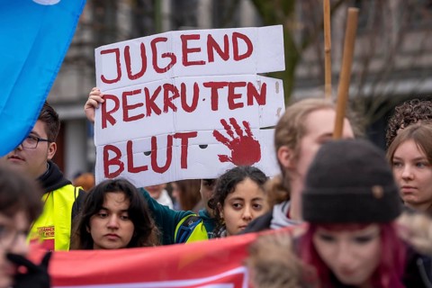 School strike against military service, around 600 participants in a demonstration against the