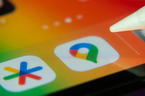 16 Nov 2025- Dhaka, Bangladesh: Stylus touching the Google Maps app icon on a smartphone screen