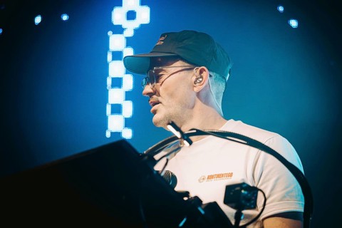 Fritz Kalkbrenner live on Continentego tour 2025 in Berlin's Columbiahalle on 27.11.2025