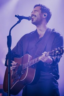 Max Giesinger live on People Tour 2025 in Berlin's Huxley's New World on 26.11.2025