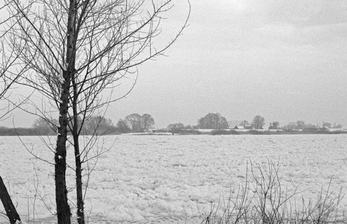 Frozen Elbe, Bleckede, Lower Saxony, Germany, January 03, 1997, vintage, retro, old, historic