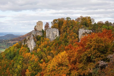 Indian summer on the Swabian Jura in the Nenninger Valley with the ruins of Reussenstein Castle