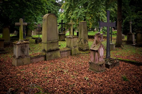 Gravestones, grave, graves, Hoppenlauf cemetery, oldest preserved cemetery in Stuttgart, autumn