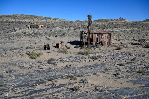 Ruinen der ehemaligen Diamantenstadt Pomona in der Wüste, Diamentensperrgebiet, bei Lüderitz,