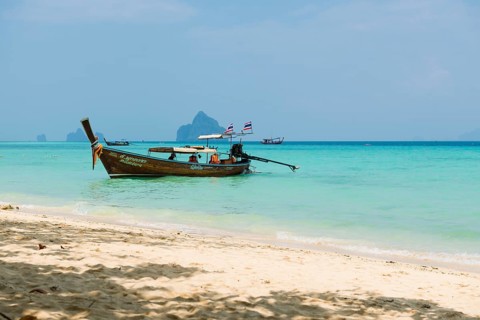 White sandy beach, Sunrise Beach, Koh Kradan, Hat Chao Mai National Park, Trang Province, Southern