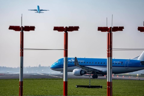 Amsterdam Schiphol Airport, Aalsmeerbaan runway, 18L-36R, KLMflieger on the runway, waiting for