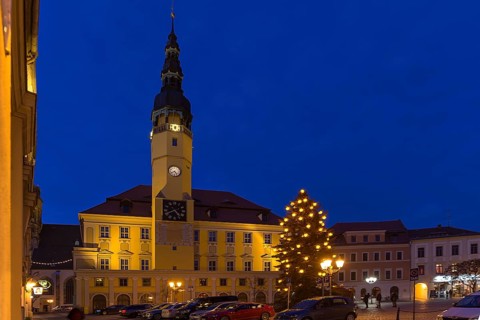 Evening atmosphere with 17th century town hall and illuminated Christmas tree, Bautzen, Upper