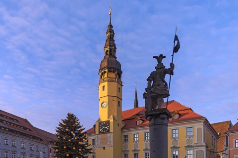 Town Hall, 17th century, in front fountain statue of Knight Dutschmann, Christmas tree, Bautzen,