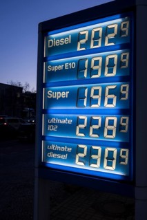 The price table for a gas pump in Bismarckstraße shows prices per liter of over 2 euros in some