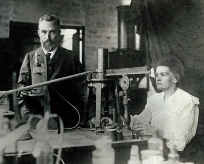 Marie and her man Pierre Curie in the laboratory. Around 1904 Marie Curie was a chemist and