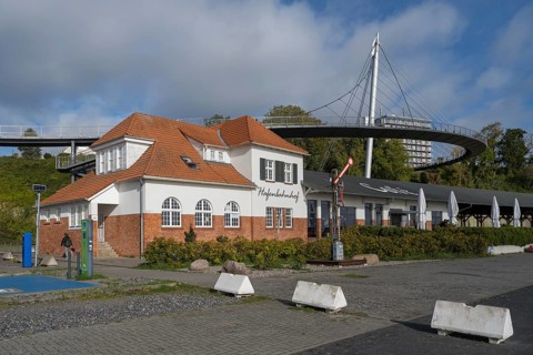 Hafenbahnhof am Stadthafen, in the back the footbridge, Sassnitz, Rügen, island, Baltic Sea,