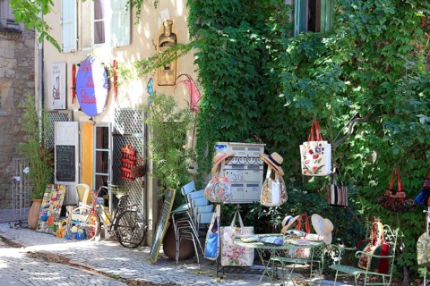 Place Favier, Saint Remy, Provence-Alpes-Côte d'Azur Region, Bouches-du-Rhone Department, Provence,
