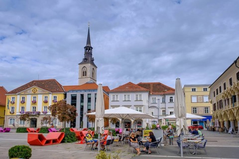 Koloman-Wallisch-Platz, with town hall, Bruck an der Mur, Styria, Austria