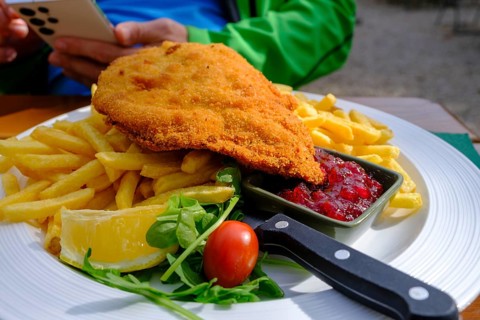Wiener Schnitzel mit Pommes, Food, Klosterwirt, Höglwörth, Höglwörther See, Rupertiwinkl, Upper