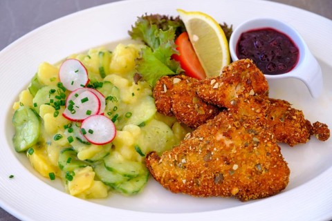 Styrian baked chicken with potato salad, food, Klostergasthof Maria Eck, bei Siegsdorf, Chiemgau,