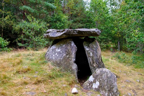 Hill grave, dolmen, Hägadösen, Lunneslätt Ganggrift, Bohuslän, Orust, Sweden