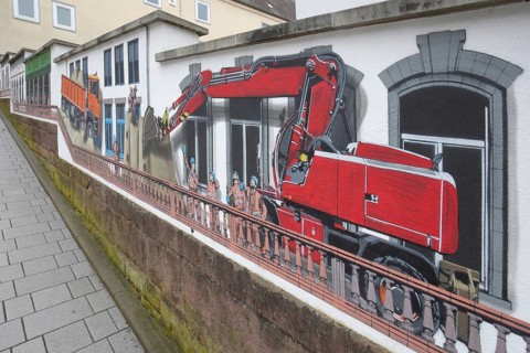 Mural Baubau von Jaune 2020, alleyway art, graffiti, balustrade, excavator, construction site