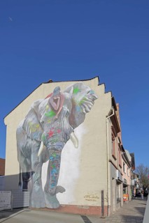 Mural elephant with jack on back by CASE maClaim 2016, elephant figure, street art, graffiti,