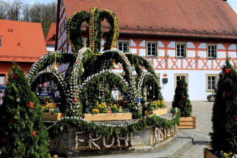 Osterbrunnen in Heiligenstadt, Franconian Switzerland, Bamberg district, Upper Franconia, Bavaria,