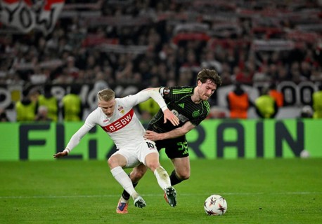 Duel, action Chris Fuehrich VfB Stuttgart (10) against Anthony Ralston Celtic Glasgow FC (56) in