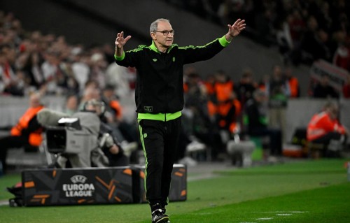 Coach coach Martin O'Neill Celtic Glasgow FC on the sidelines gesture gesture soccer UEFA Europa