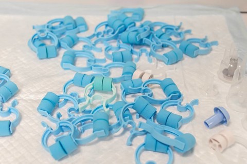 Nose clips for accurate spirometry, for restriction of nasal airflow to ensure precise lung