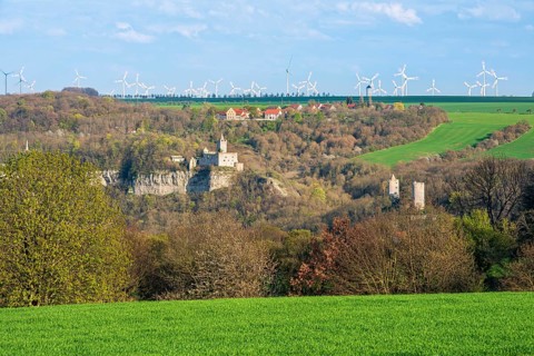 View of the ruins of Rudelsburg and Saaleck, Saaletal near Bad Kösen, Naumburg, Saxony-Anhalt,